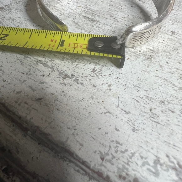 SOLID SS/Turquoise Native American cuff - Picture 5 of 8